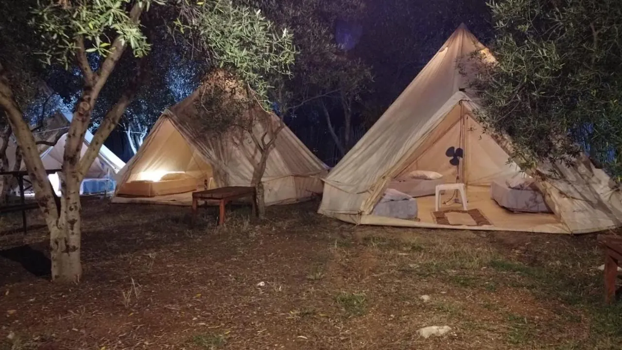 Garden Lake Camping Ksamil 0*,