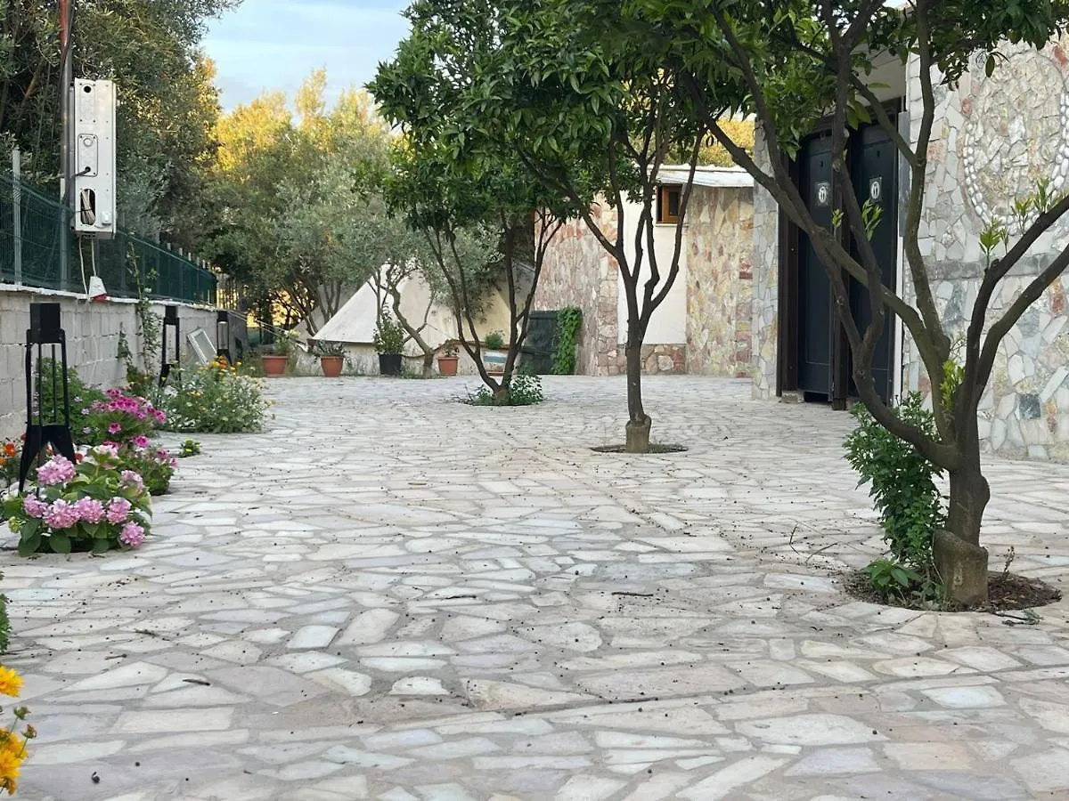 Garden Lake Camping Ksamil Luxuszelt