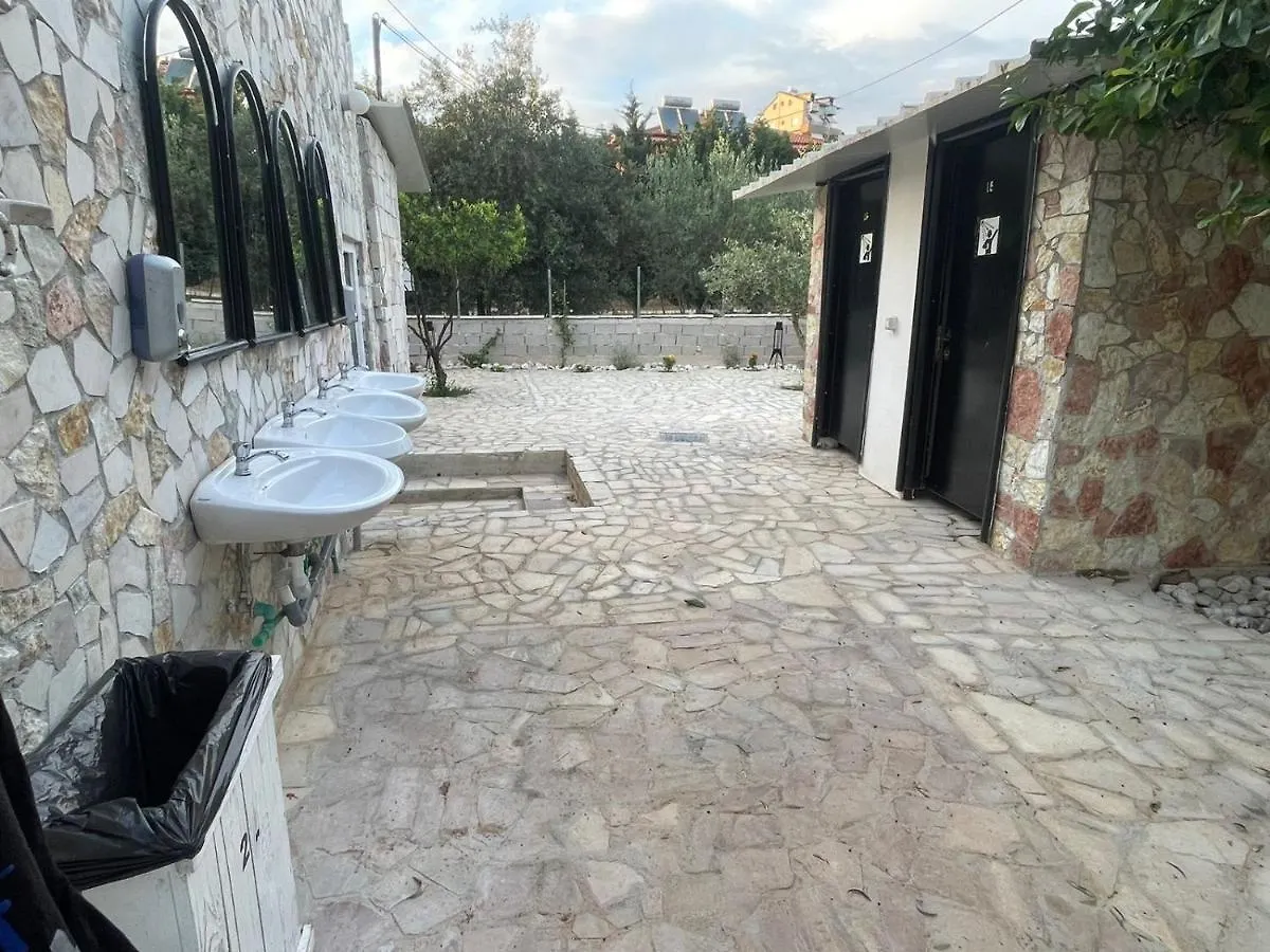 Garden Lake Camping Ksamil Luxury tent