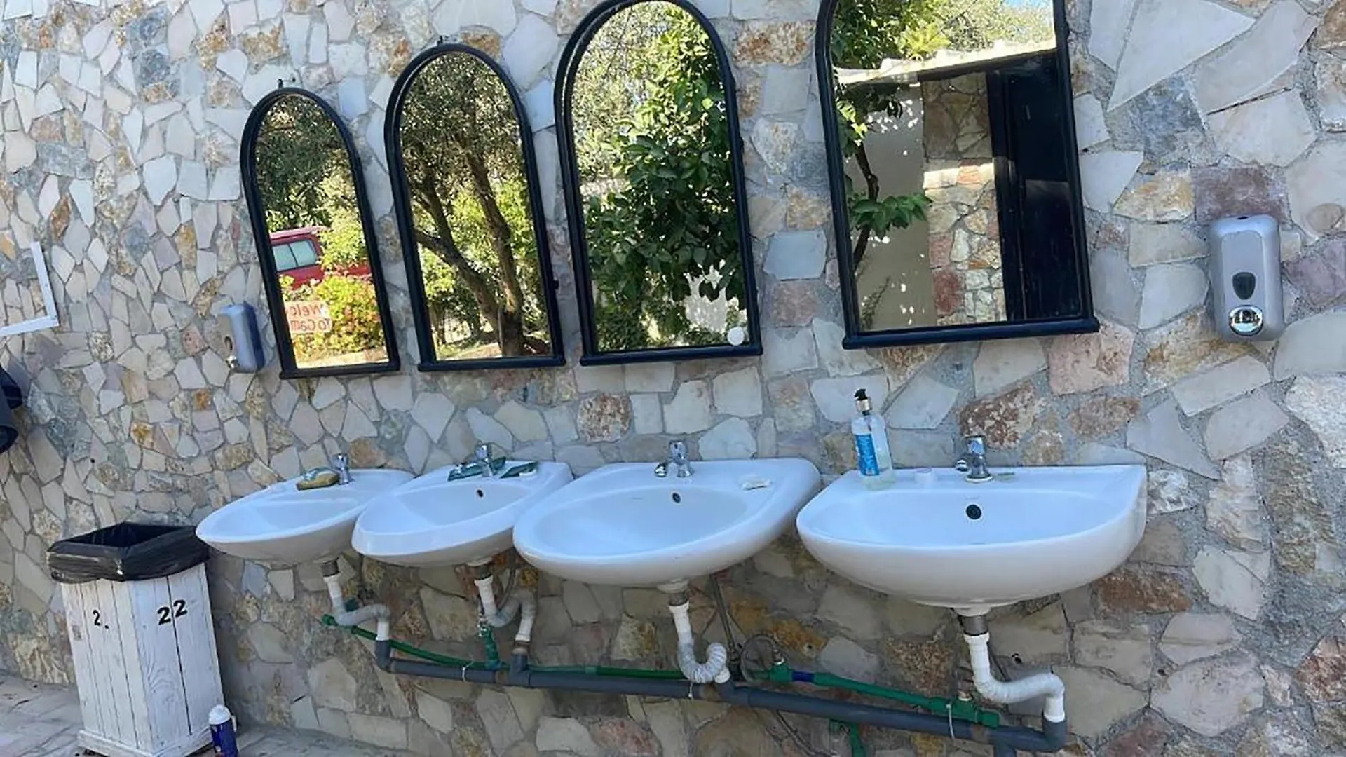Glamping Garden Lake Camping Ksamil