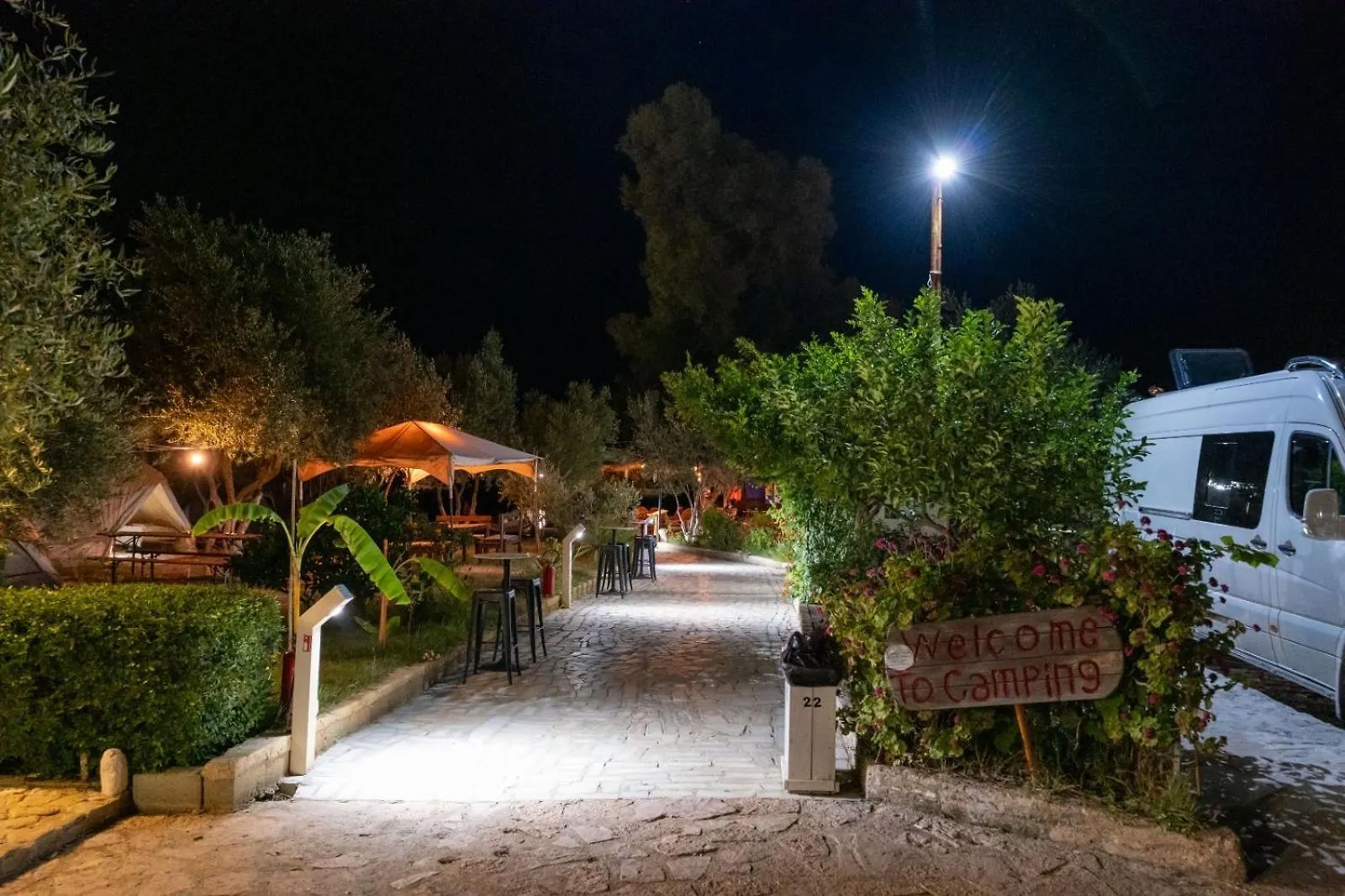 Luxury tent Garden Lake Camping Ksamil