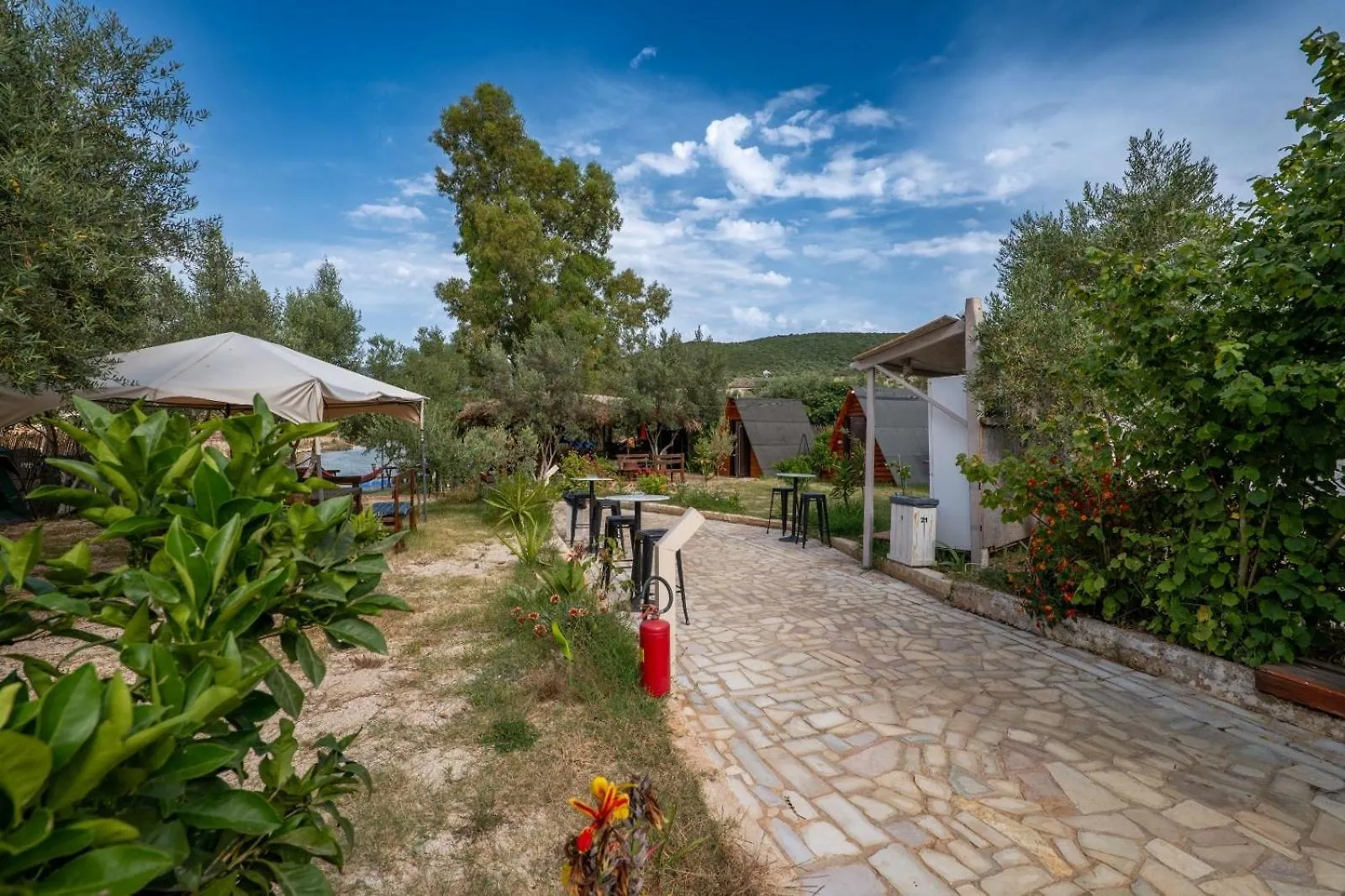 Garden Lake Camping Ksamil Luxury tent
