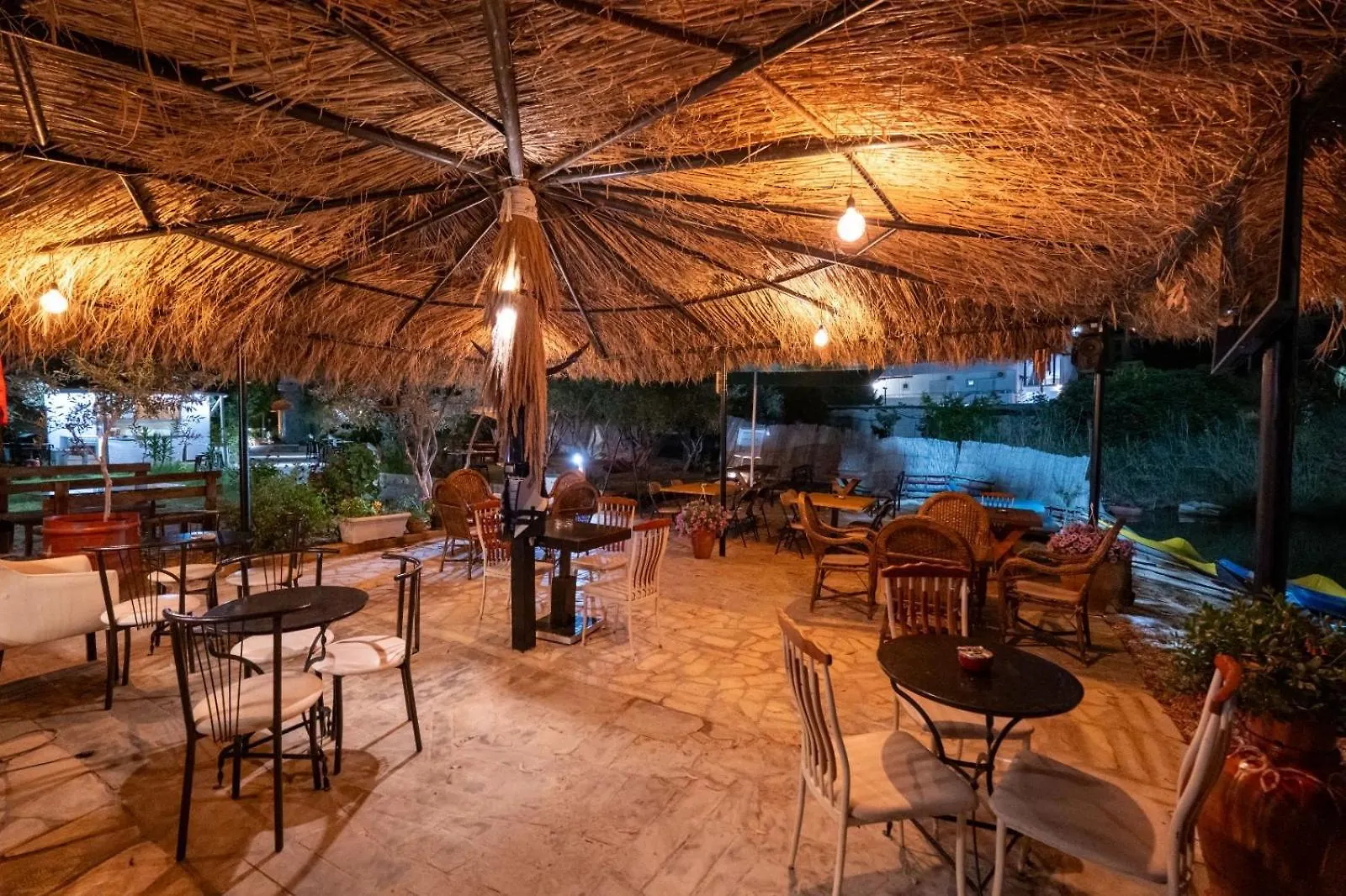 Luxury tent Garden Lake Camping Ksamil